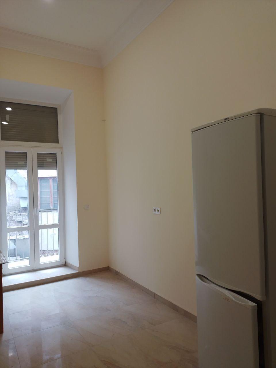 Продаж 2-кімнатної квартири 98 м², Академіка Володимира Гнатюка вул., 13