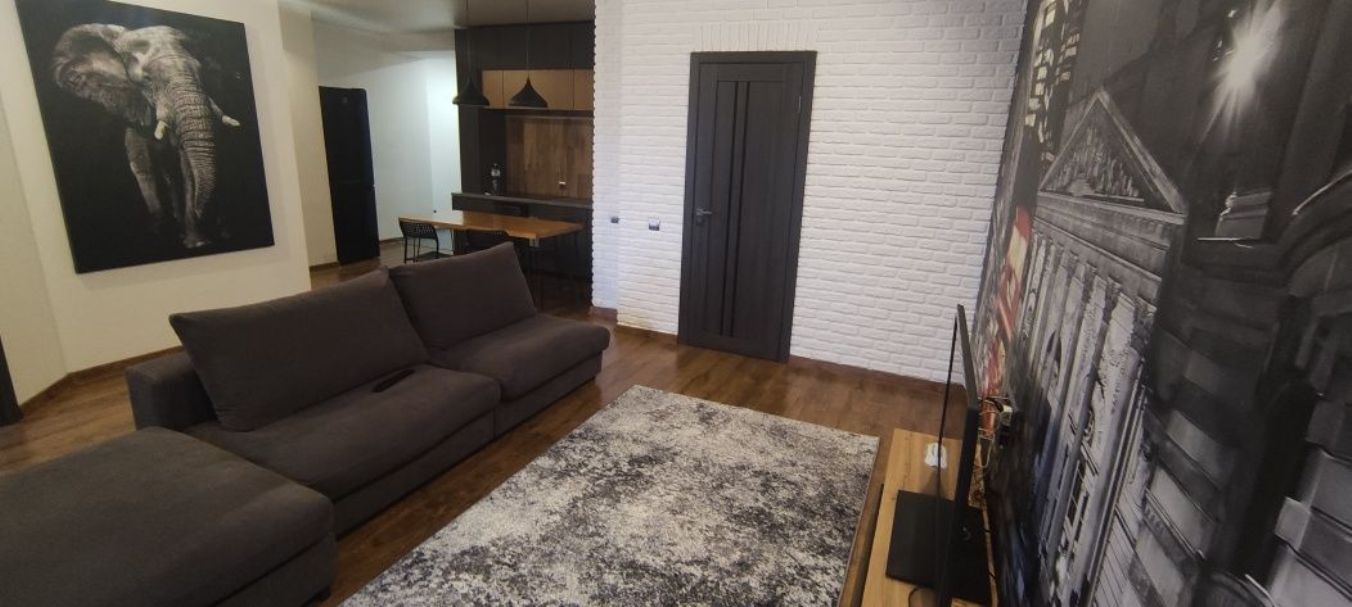 Аренда 2-комнатной квартиры 68 м², Александра Поля просп., 27
