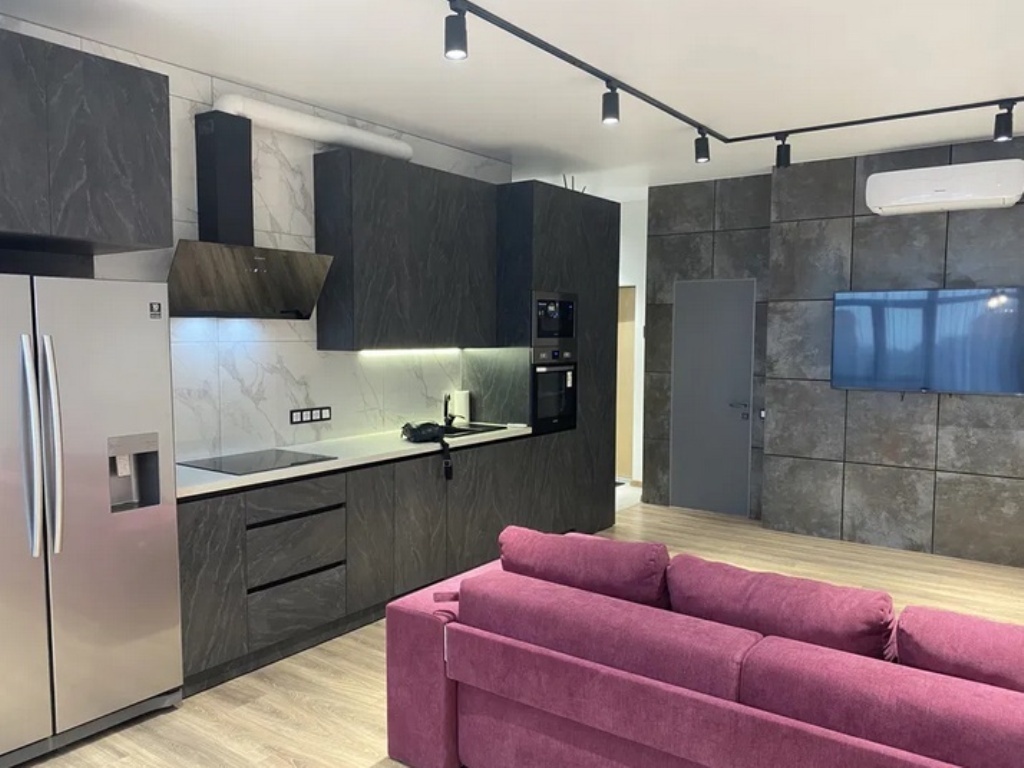 Продаж 2-кімнатної квартири 75 м², Кучеревського бул.