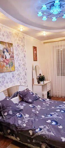Продаж 4-кімнатної квартири 72 м², Героїв Крут вул.