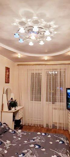 Продаж 4-кімнатної квартири 72 м², Героїв Крут вул.