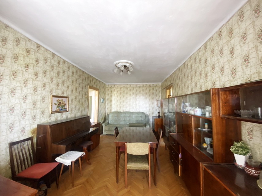 Продаж 2-кімнатної квартири 44 м², Бузника вул.