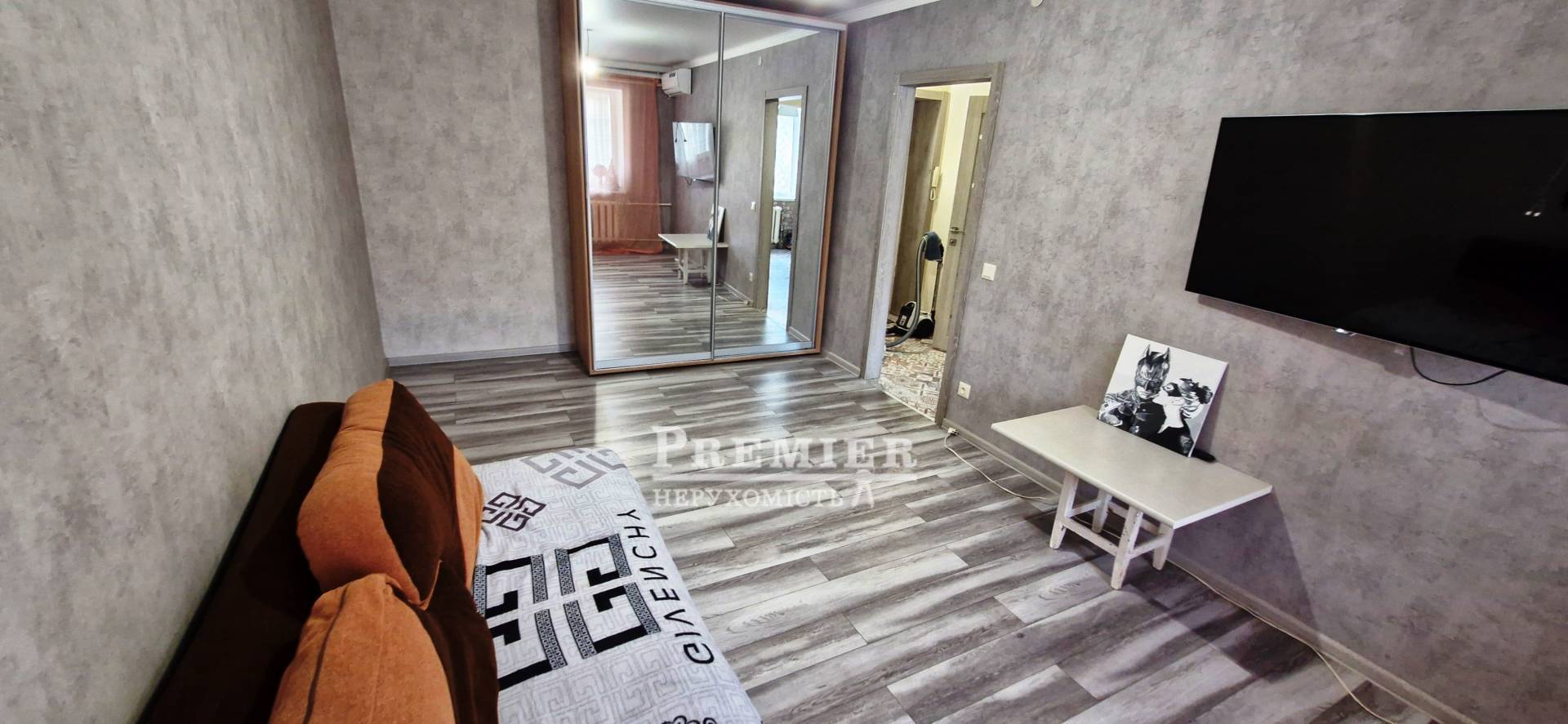 Продажа 1-комнатной квартиры 30 м², Александрийская ул.