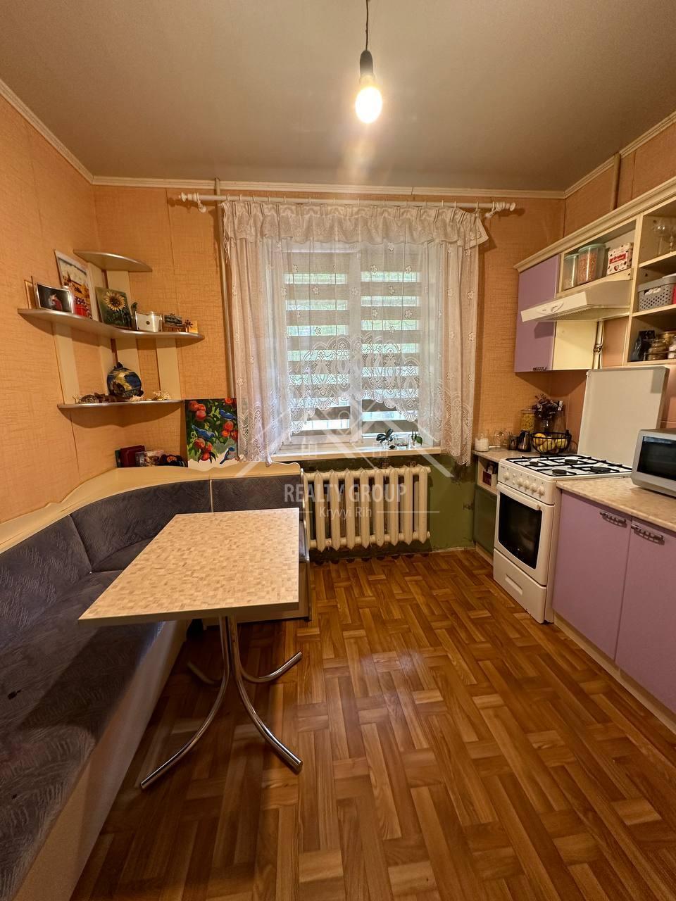 Продаж 1-кімнатної квартири 38 м², Електрозаводська вул.