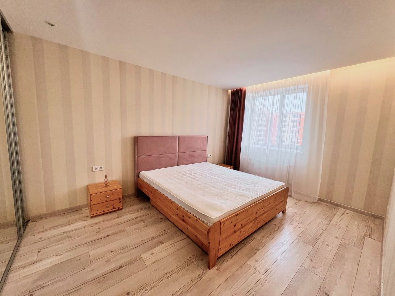 Продаж 2-кімнатної квартири 84 м², Володимирська, 1