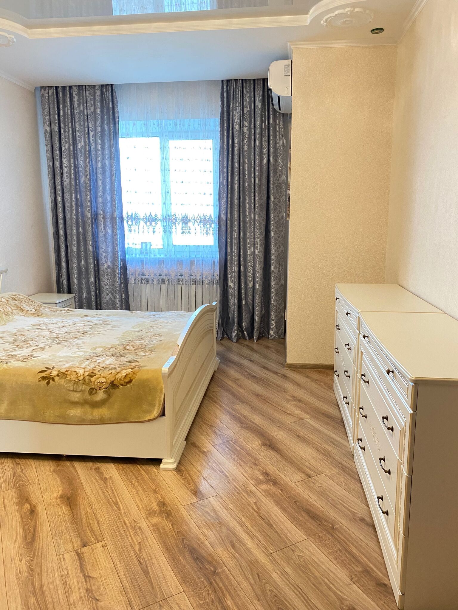 Продажа 2-комнатной квартиры 64 м²
