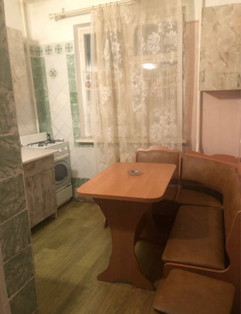 Продаж 1-кімнатної квартири 32 м², Солнечная вул.