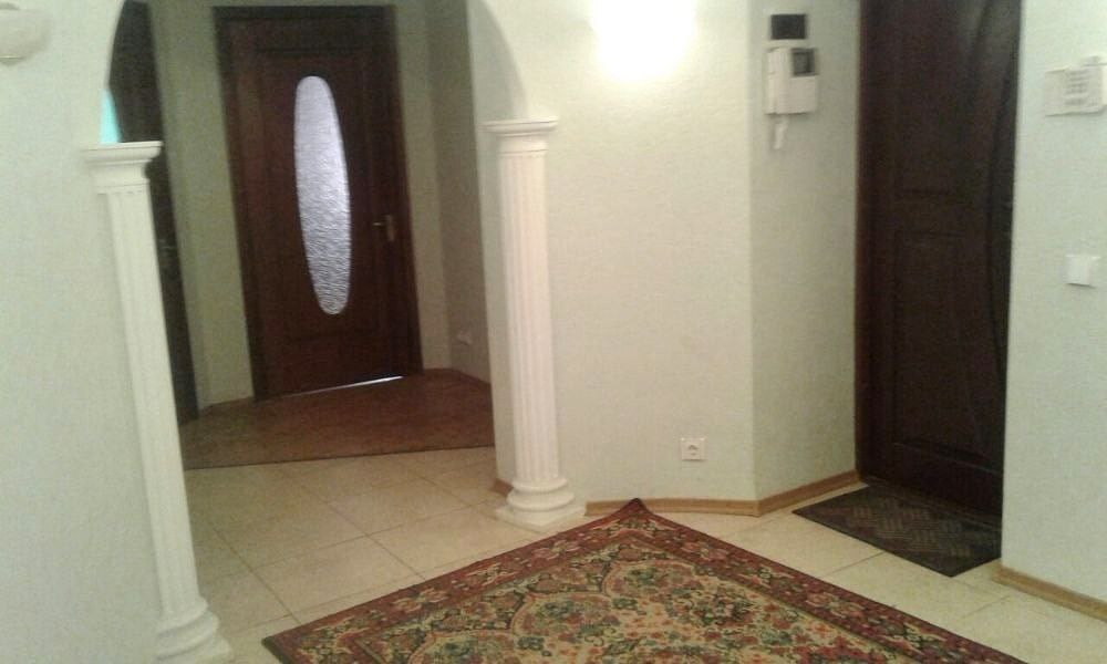 Продажа 3-комнатной квартиры 90.6 м², Героев Крут ул.