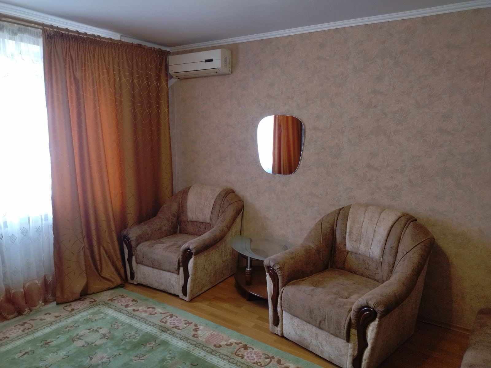 Оренда 1-кімнатної квартири 35 м², Генерала Бочарова вул., /Днепропетровская 9/10
