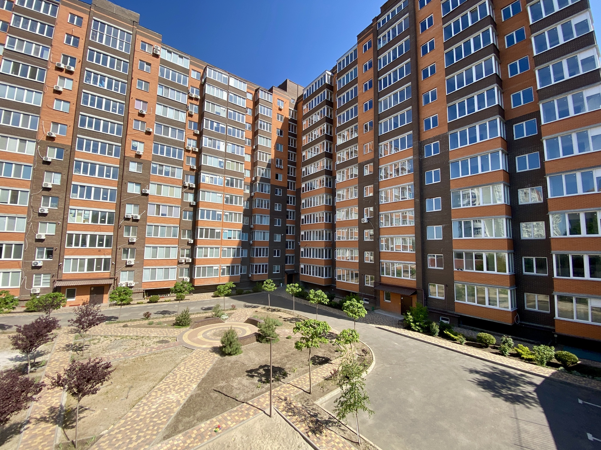 Продаж 1-кімнатної квартири 69.7 м², Мостобудівельників вул., 18