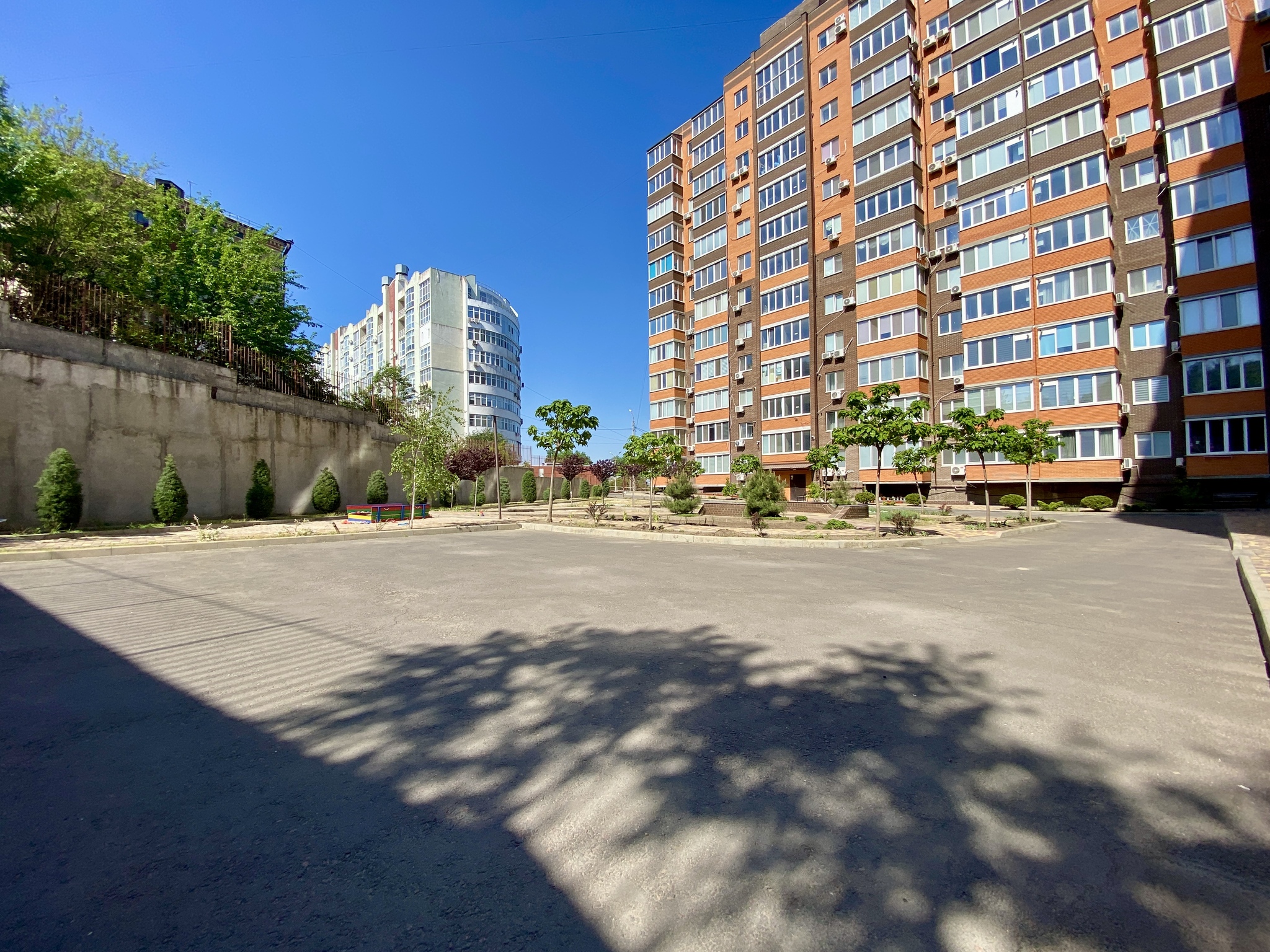 Продажа 1-комнатной квартиры 69.7 м², Мостостроителей ул., 18