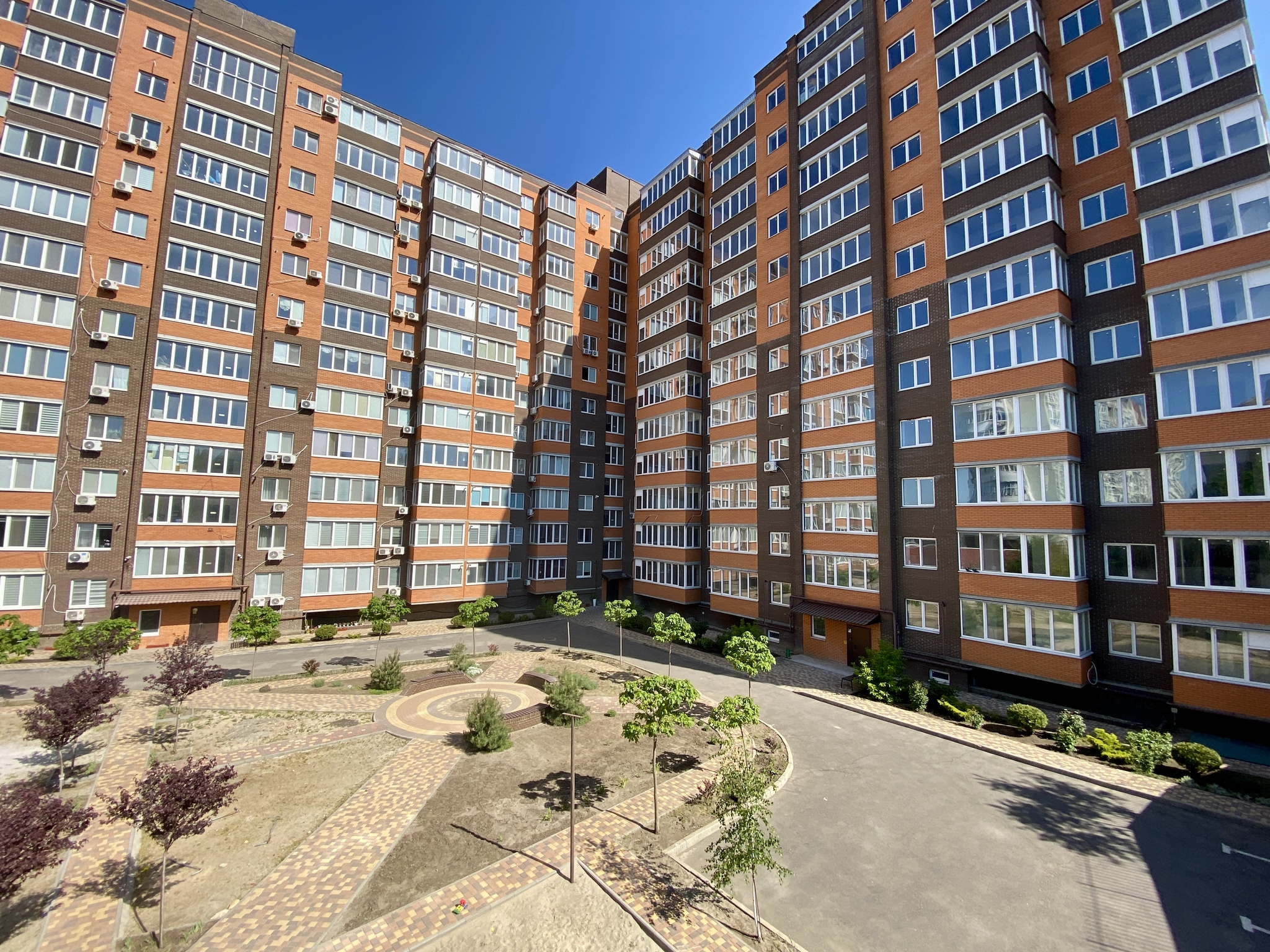 Продажа 1-комнатной квартиры 69.7 м², Мостостроителей ул., 18