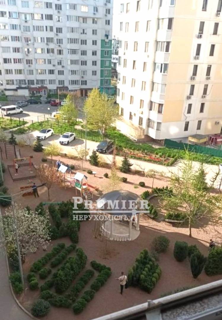 Продажа 3-комнатной квартиры 77 м², Генерала Бочарова ул.