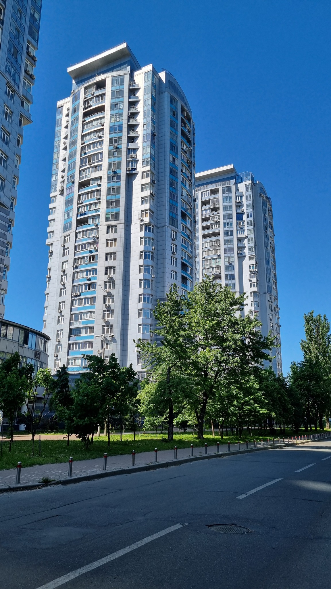 Продажа 2-комнатной квартиры 86.4 м², Николая Ушакова ул., 1В