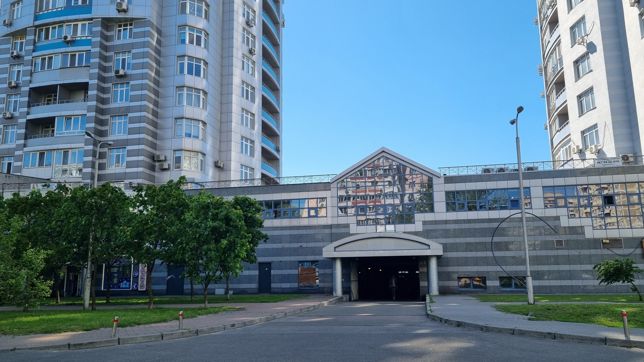 Продаж 2-кімнатної квартири 86.4 м², Миколи Ушакова вул., 1В