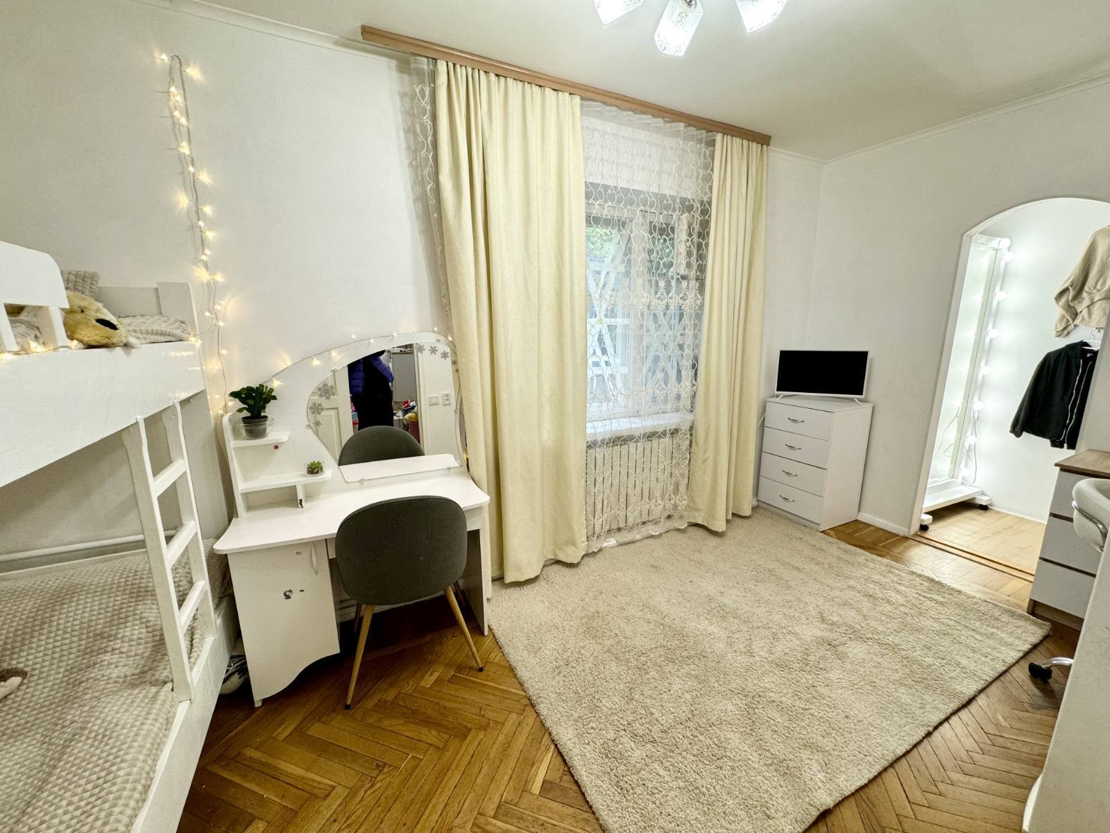 Продаж 2-кімнатної квартири 45 м², Семинарская вул.