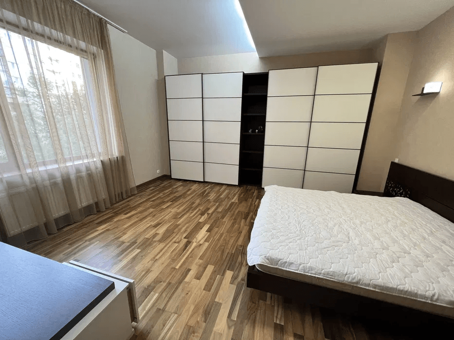 Аренда 1-комнатной квартиры 80 м²