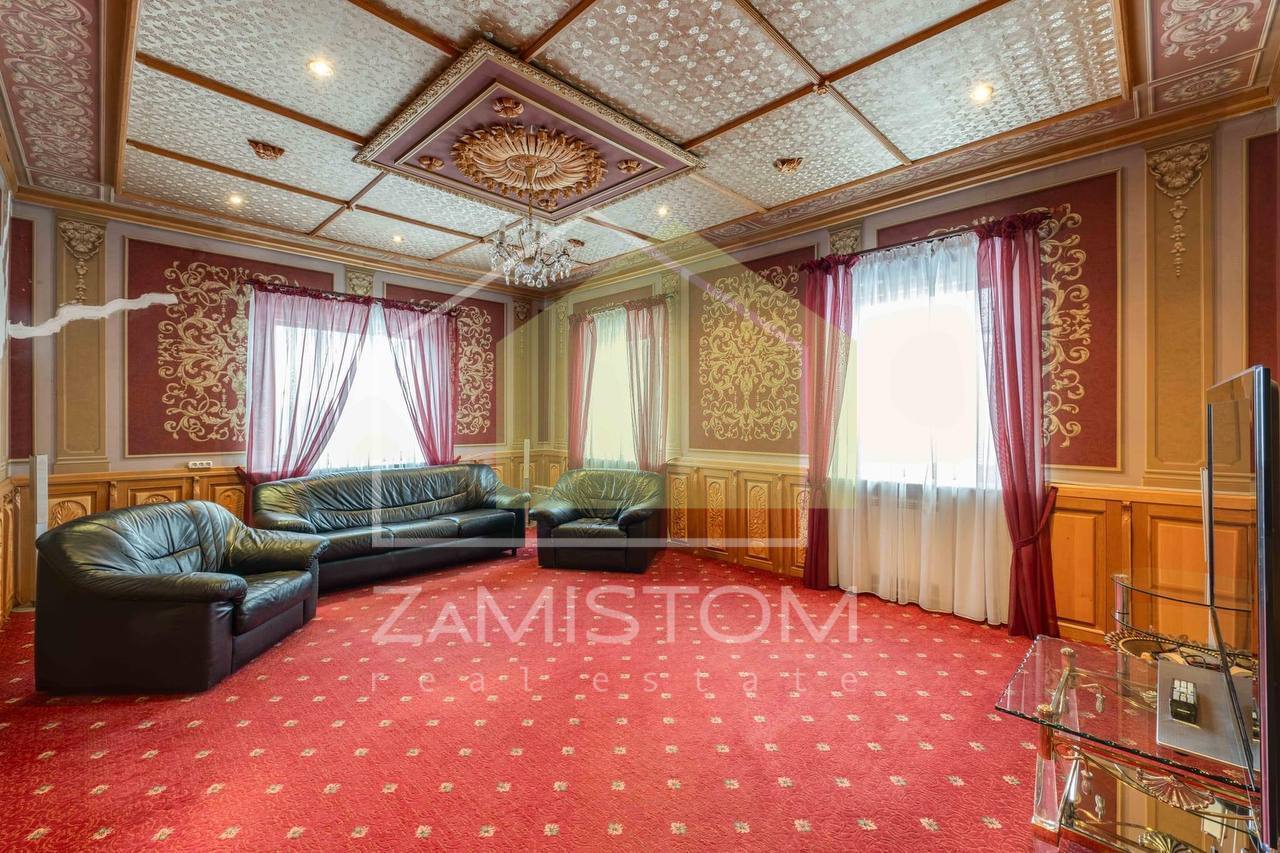 Продаж будинку 311 м²