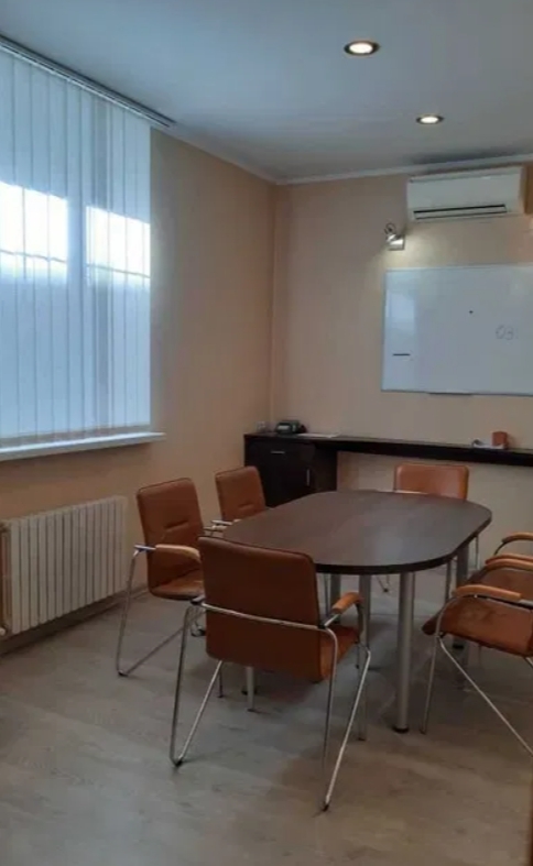Продаж офісу 110 м², Мукачевський пров.