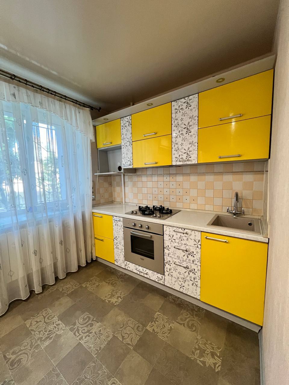 Продаж 2-кімнатної квартири 52.3 м², Каверіна вул., 1