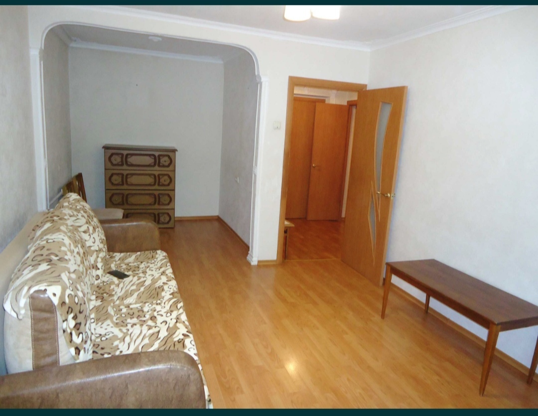 Аренда 1-комнатной квартиры 40 м², Славы бул.