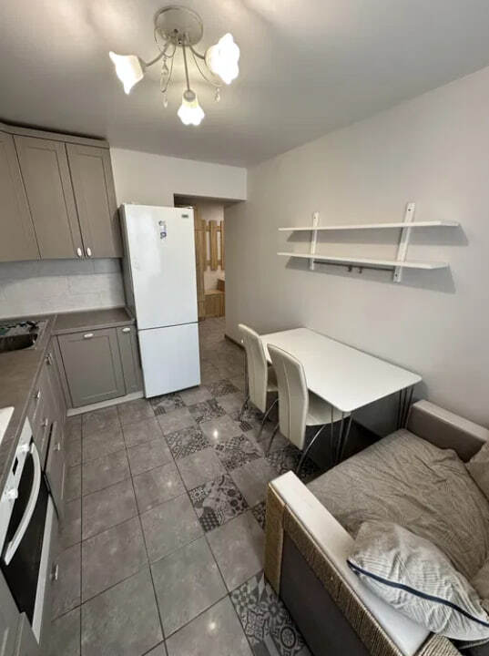 Продаж 1-кімнатної квартири 41.1 м², Михайла Лушпи просп.