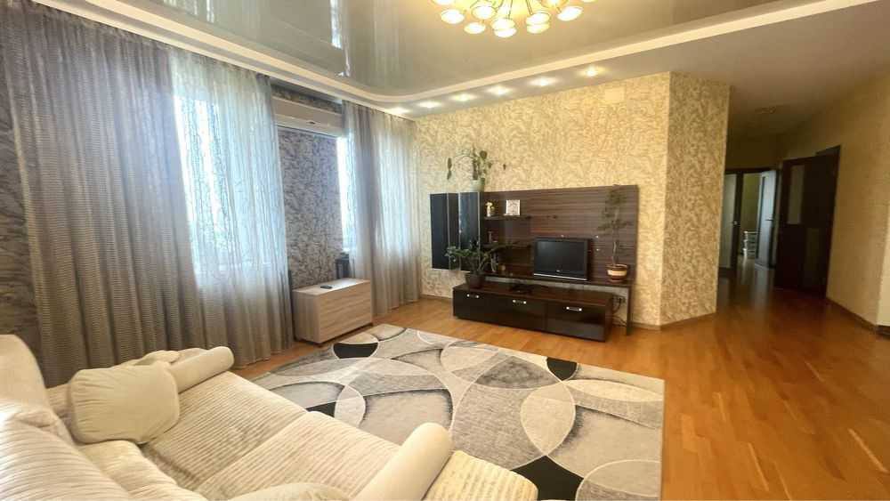 Продажа 3-комнатной квартиры 123 м², Сергея Подолинского ул.