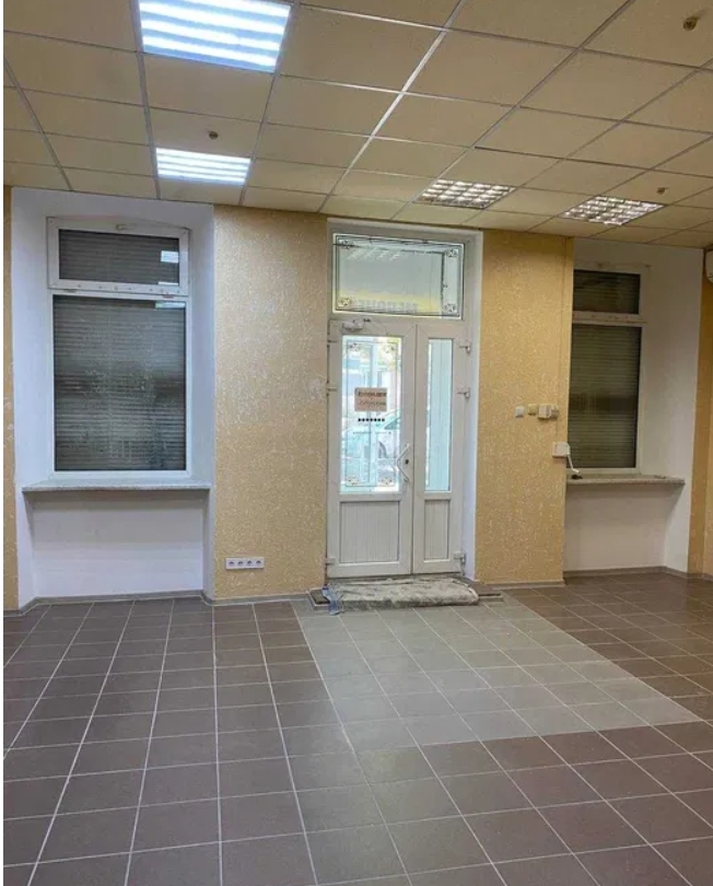 Оренда торговельного приміщення 83 м², Торговая вул.
