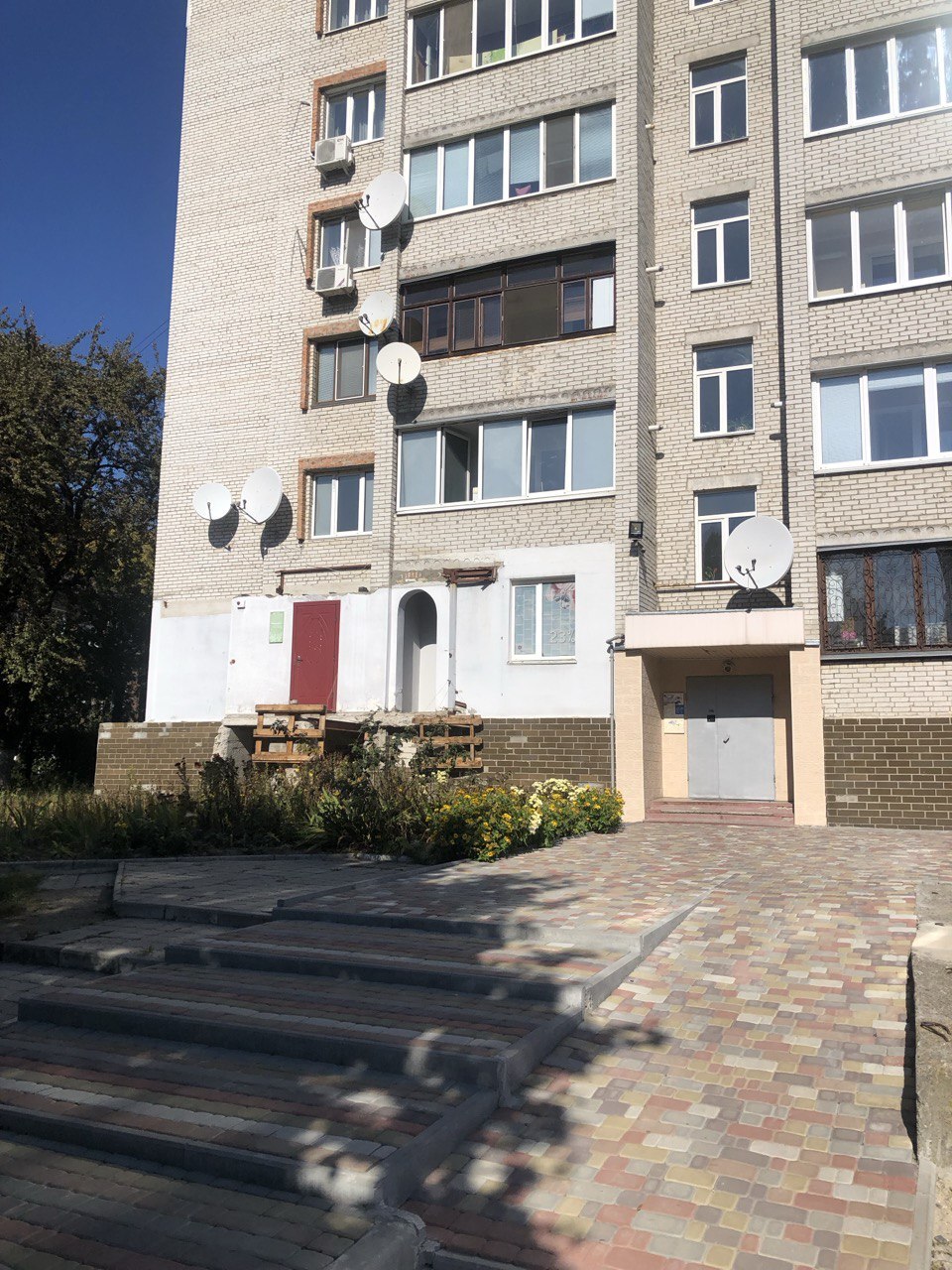 Продажа 3-комнатной квартиры 104 м², Александрийский бул.