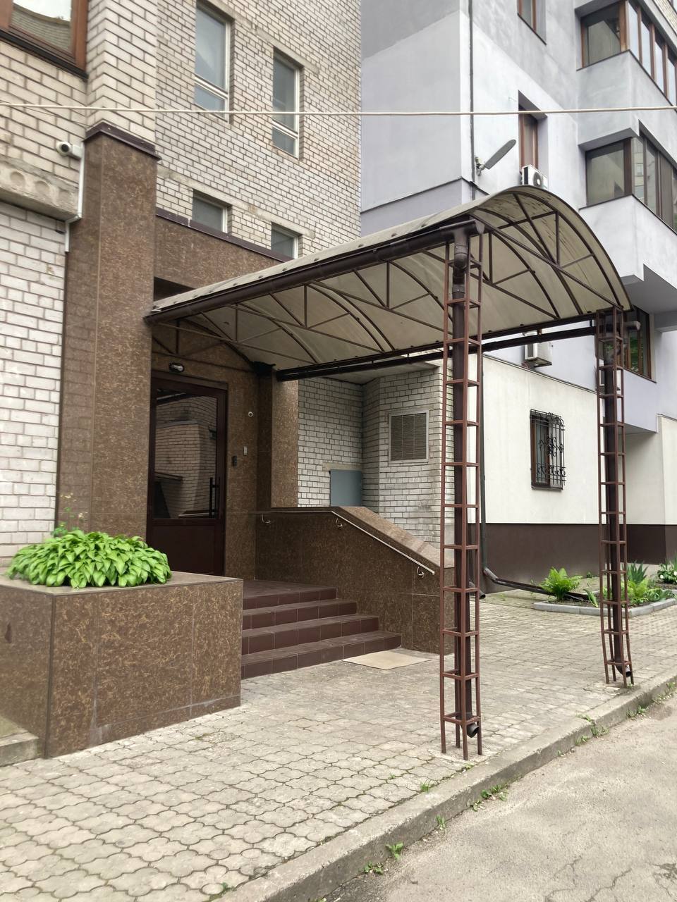 Продажа 4-комнатной квартиры 220.6 м², Староказацкая ул., 40