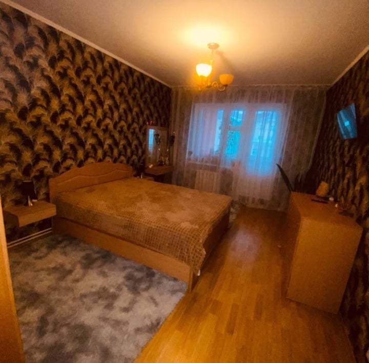 Продаж 3-кімнатної квартири 80 м², Володимира Момота вул.