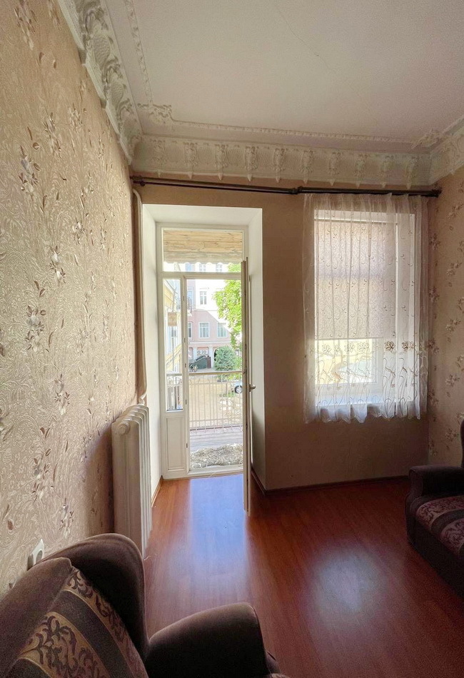 Продажа 2-комнатной квартиры 83 м², Приморский бул.