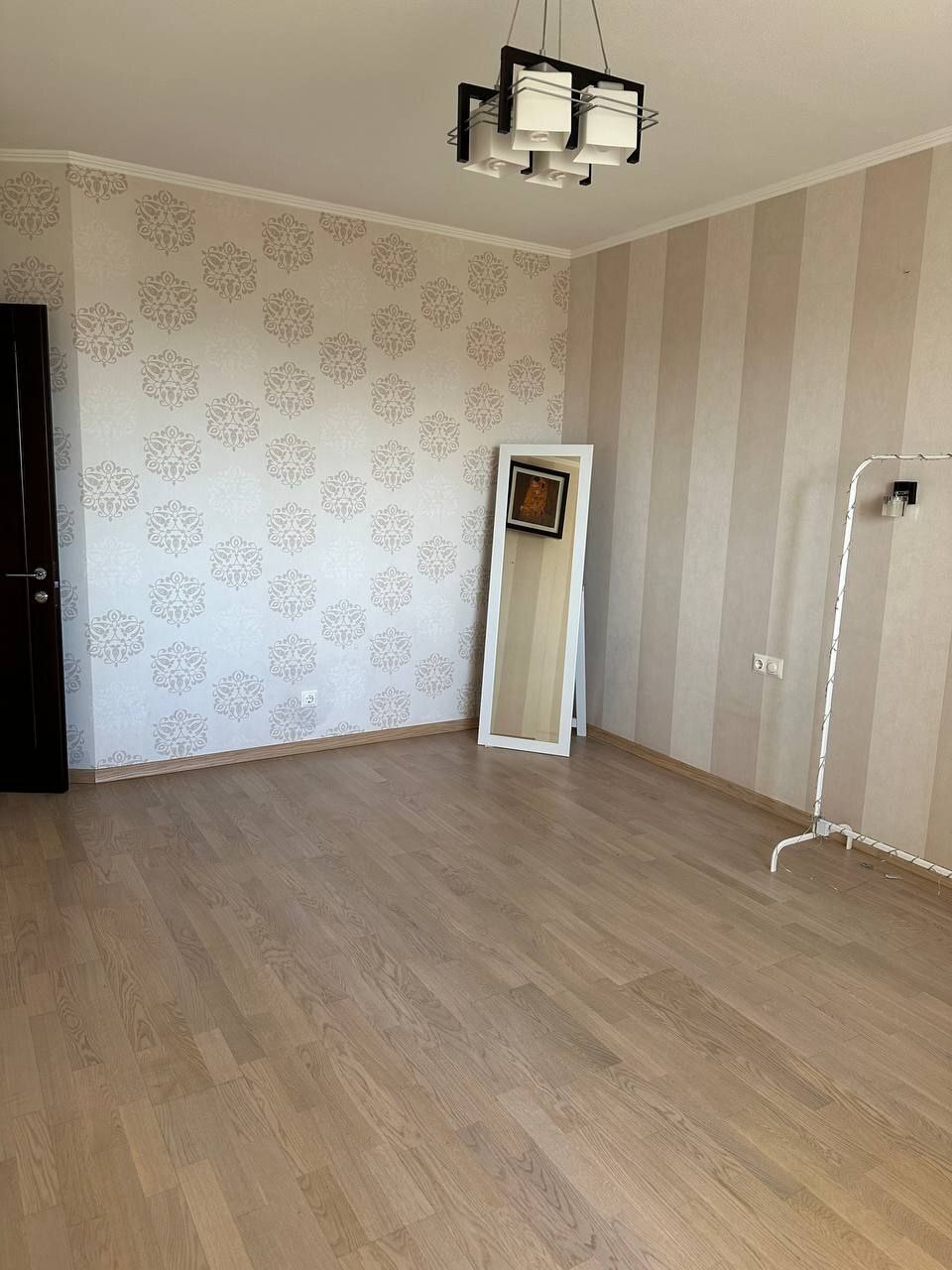 Продаж 3-кімнатної квартири 102 м²