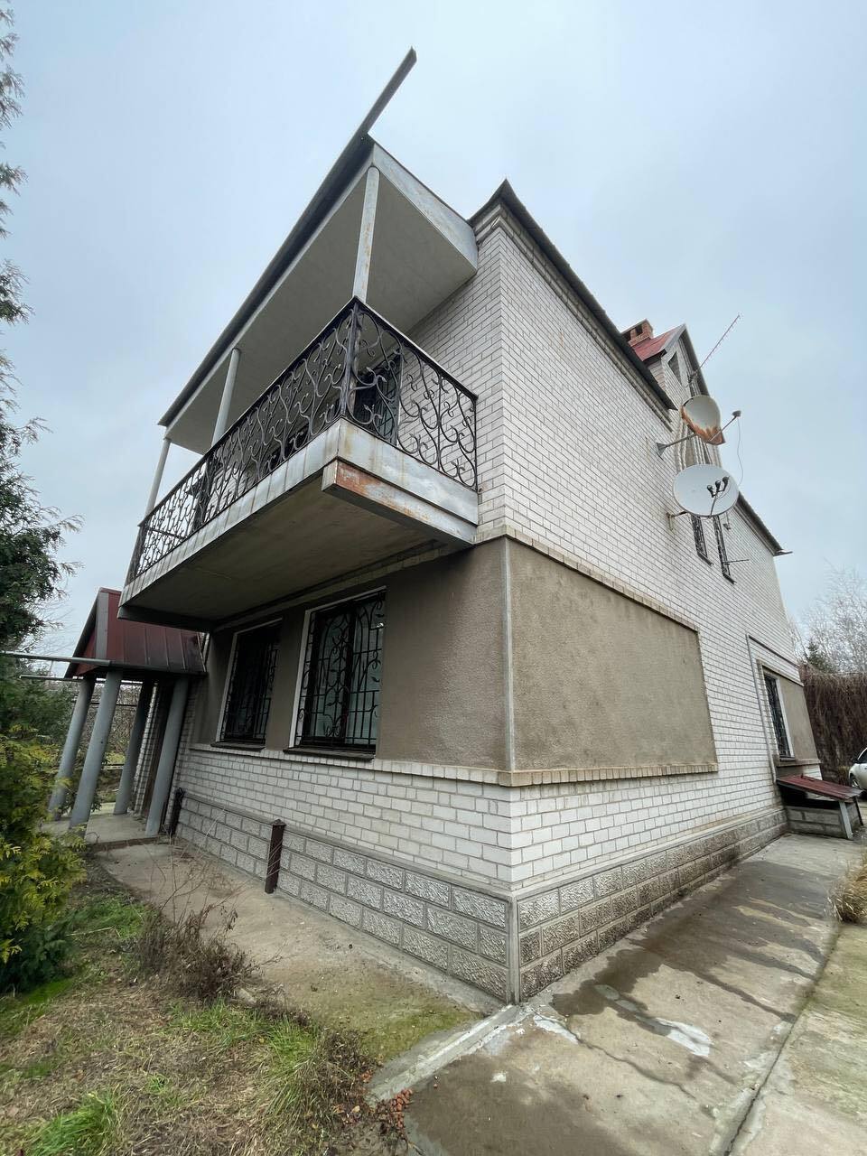 Продаж будинку 293 м²