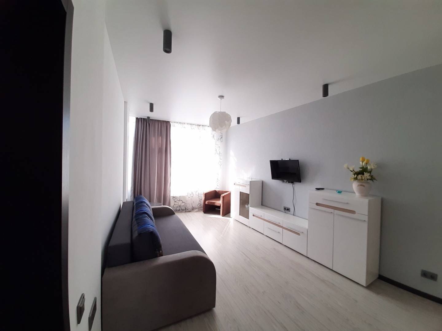 Продаж 1-кімнатної квартири 40 м², Каманіна вул.