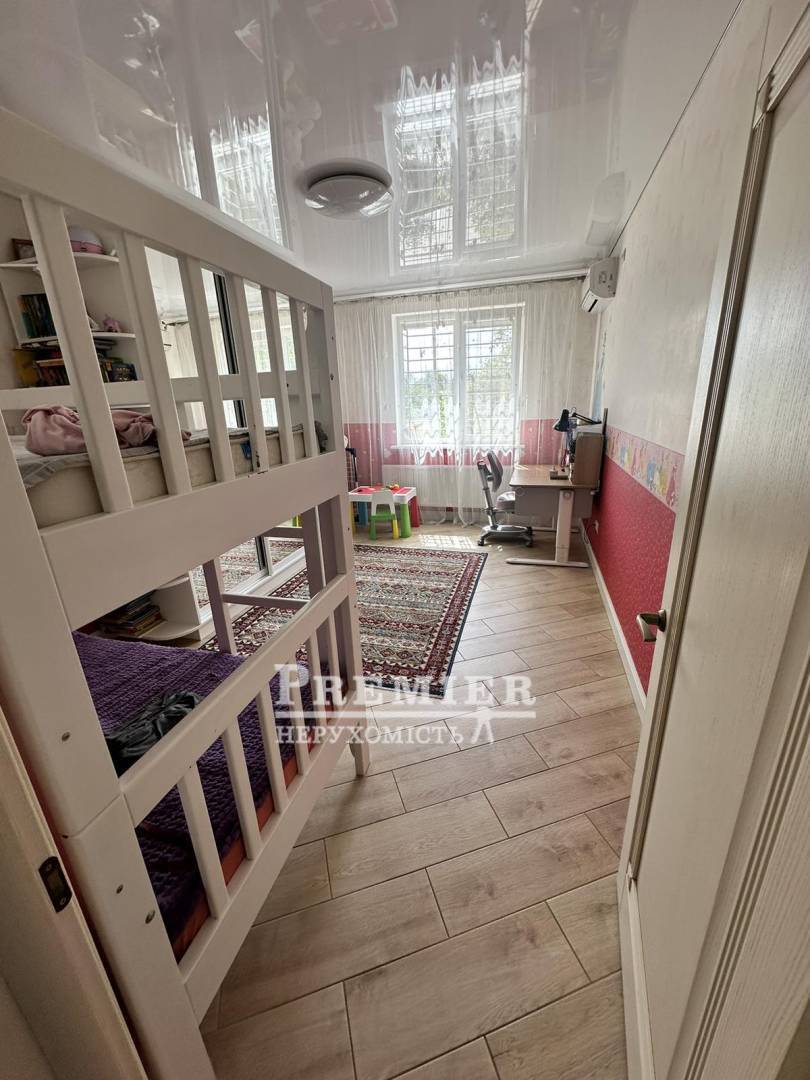 Продаж 2-кімнатної квартири 68 м², Шота Руставели вул.