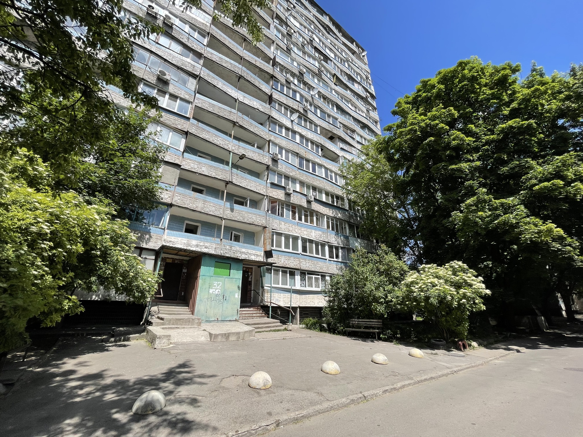 Продажа 1-комнатной квартиры 35 м², Тополь 2 ул., 32