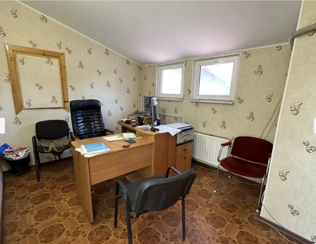 Оренда приміщення вільного призначення 700 м², Головатого Атамана вул.