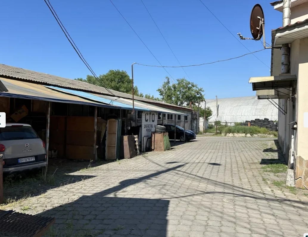 Оренда приміщення вільного призначення 700 м², Головатого Атамана вул.