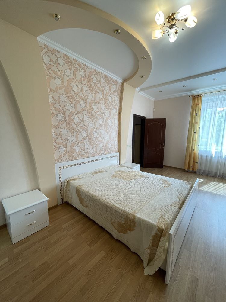 Аренда коттеджа 250 м², 46-я Садовая ул.