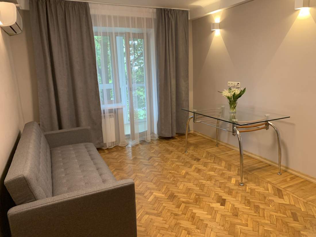 Продаж 2-кімнатної квартири 45 м², Русанівський бул., 6