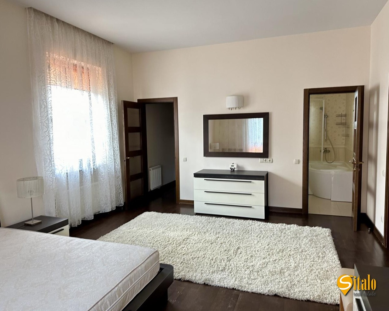 Продаж будинку 350 м², 3-я Озерна вул.