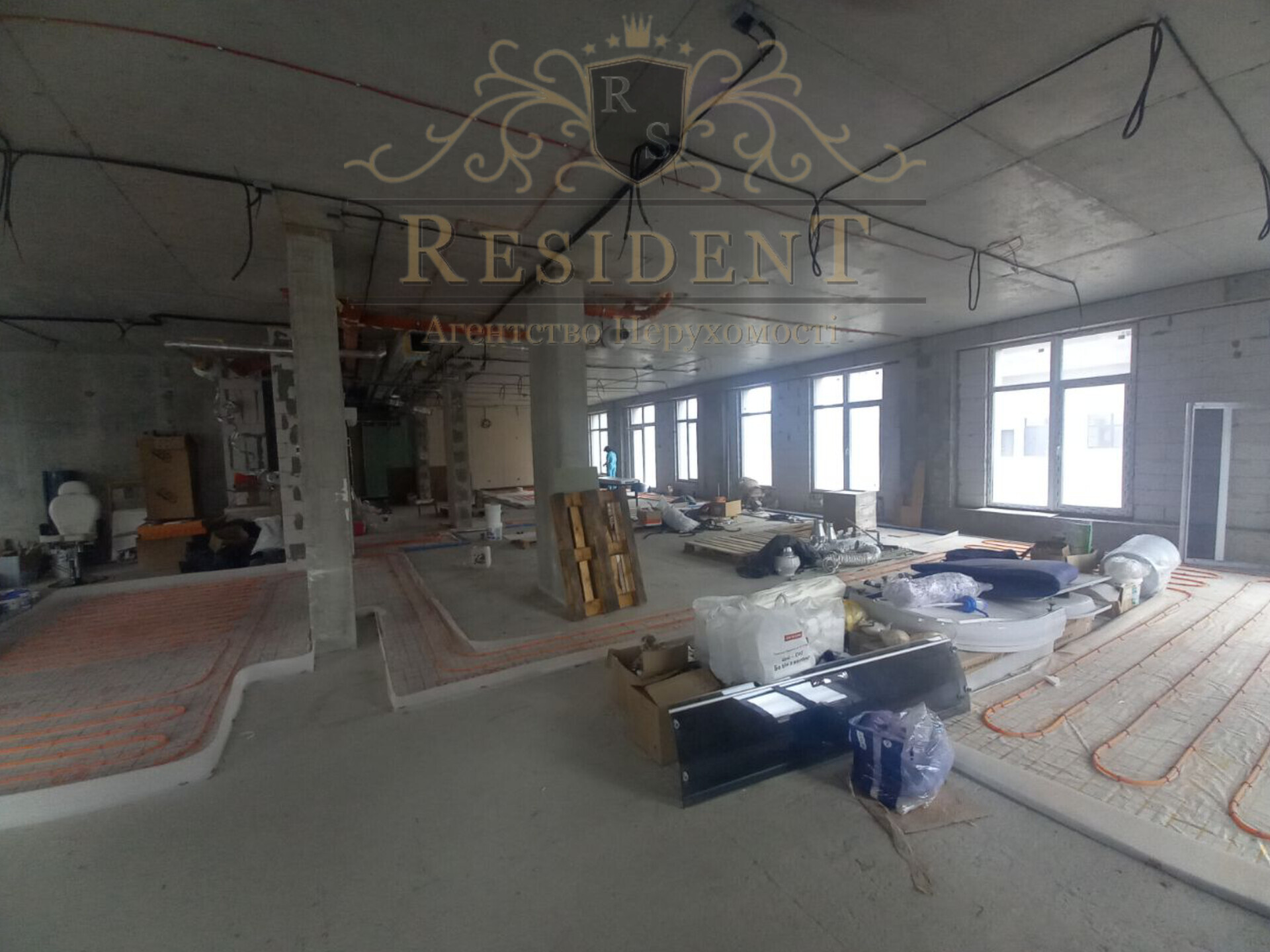 Продаж комерції 253 м², Набережна Перемоги вул., 112Д К1