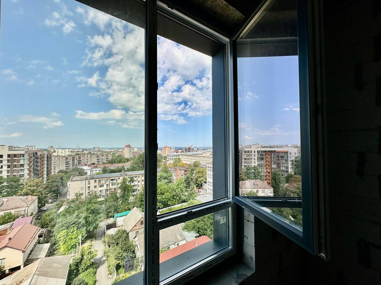 Продаж 4-кімнатної квартири 135 м², Олеся Гончара вул.