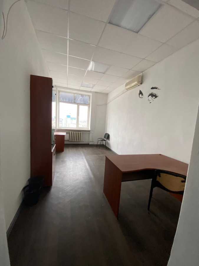 Продаж офісу 433 м², Кирилівська вул., 160 кА
