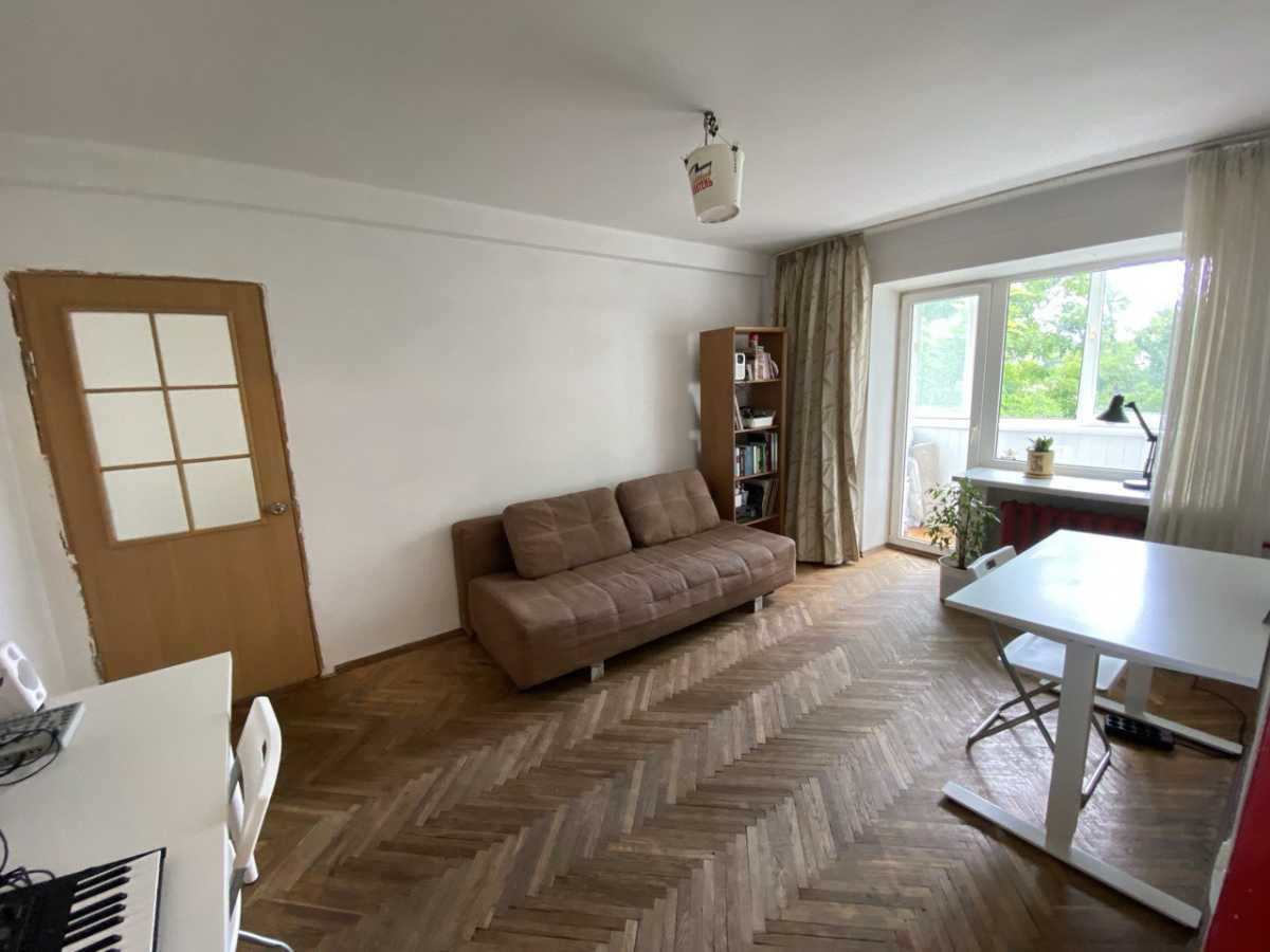 Продаж 2-кімнатної квартири 45 м², Тульчинська вул., 49500