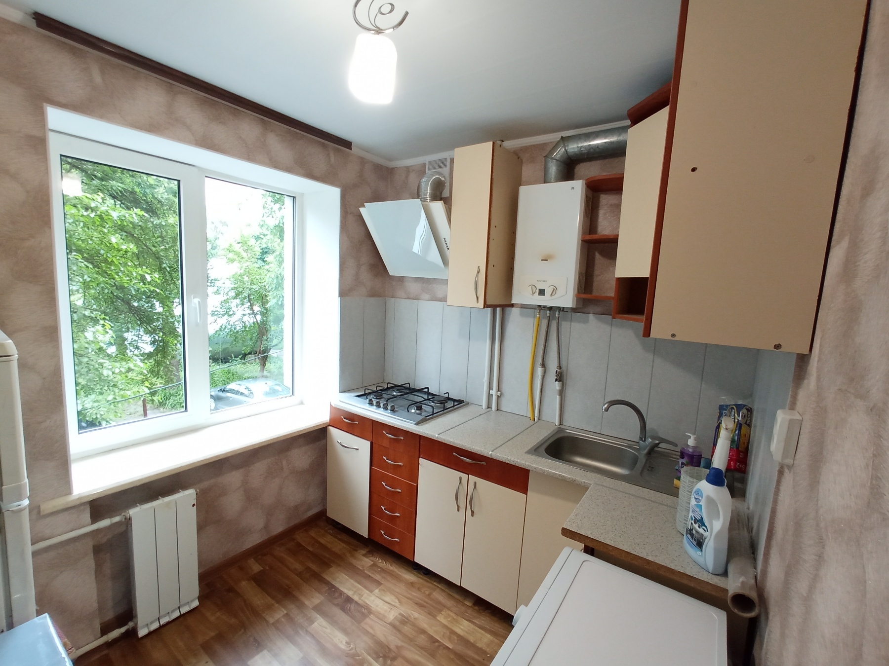 Продажа 2-комнатной квартиры 42 м²