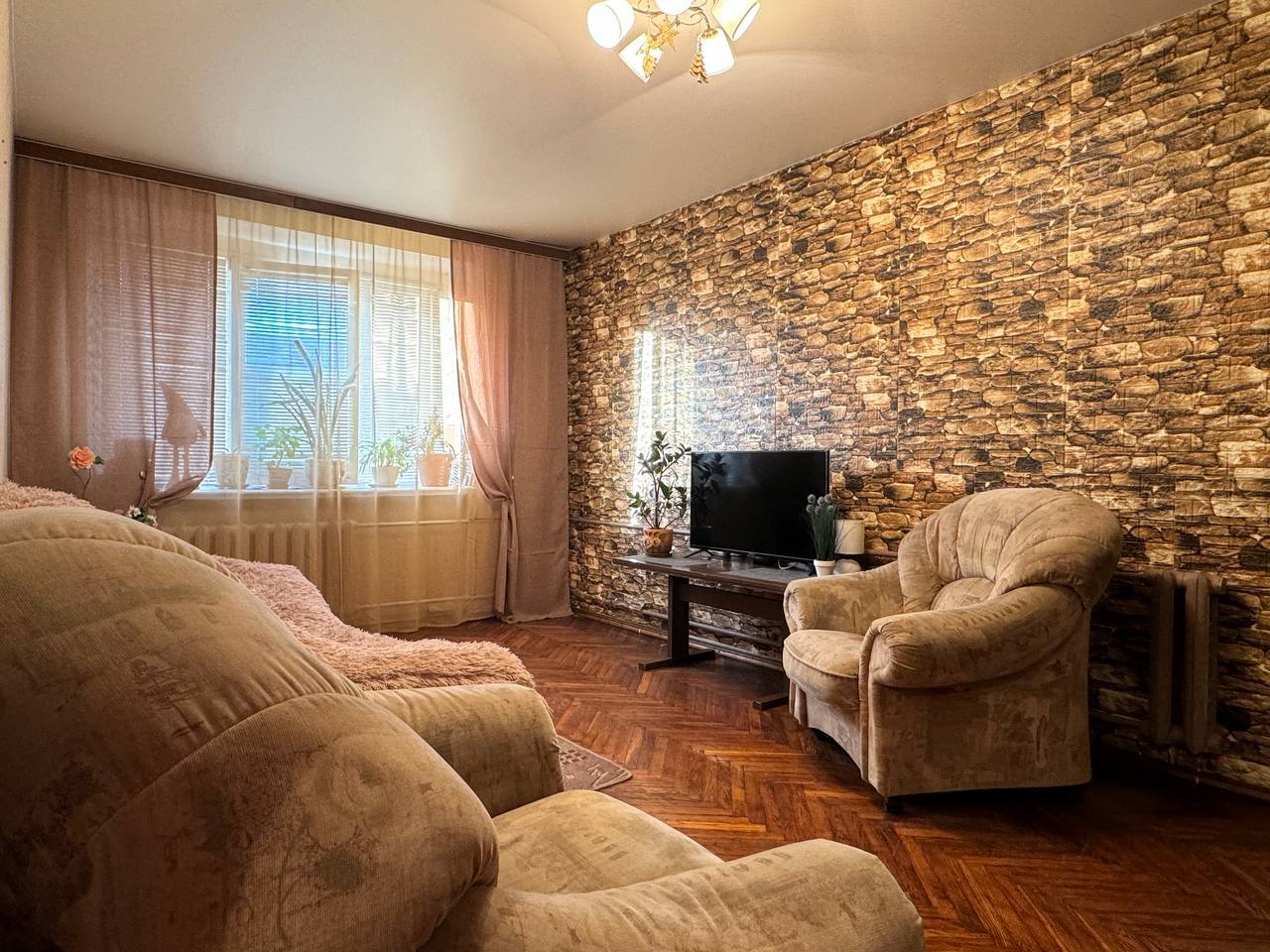 Продаж 1-кімнатної квартири 30 м², Олени Теліги вул.