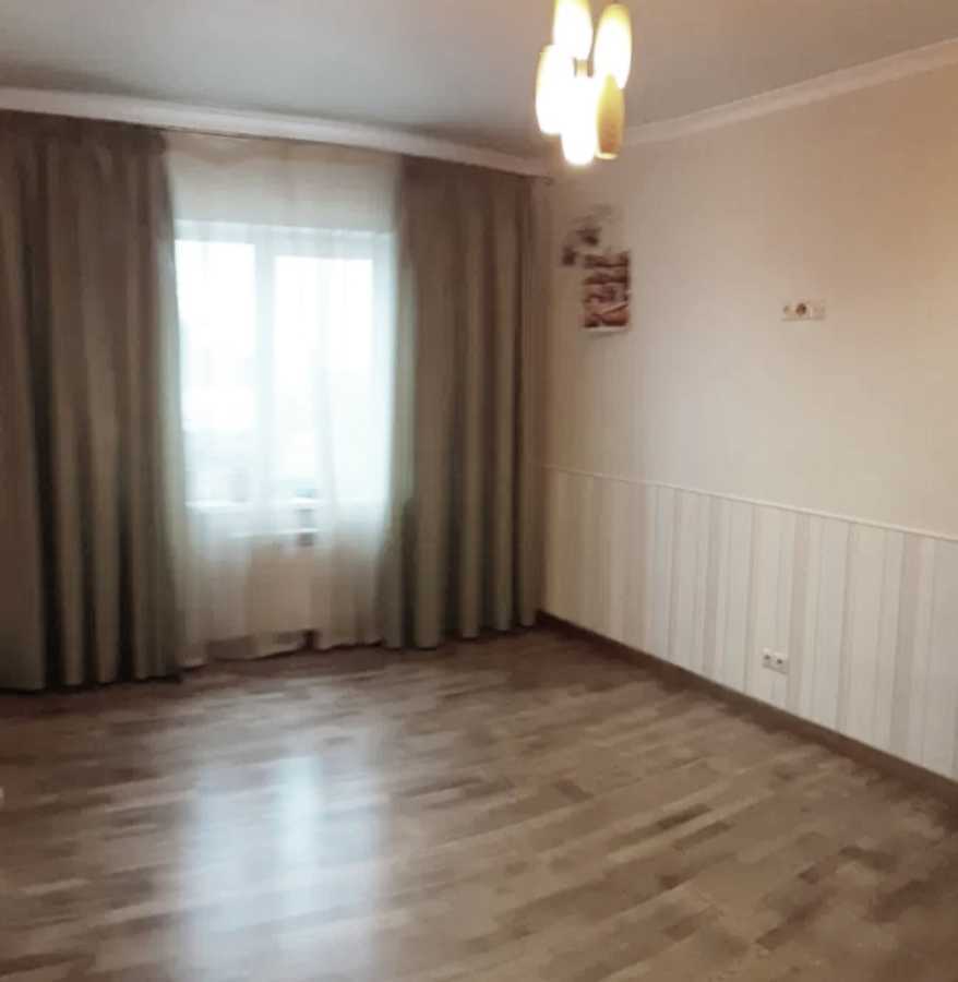 Продаж 3-кімнатної квартири 115 м², Польова вул.