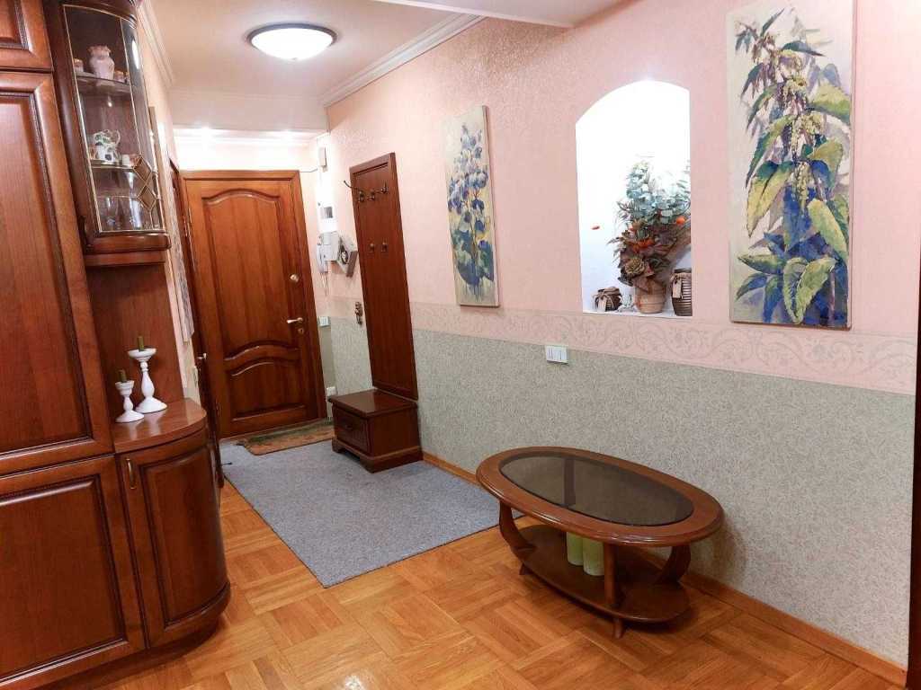 Продаж 2-кімнатної квартири 46.4 м², Солом'янська вул., 34